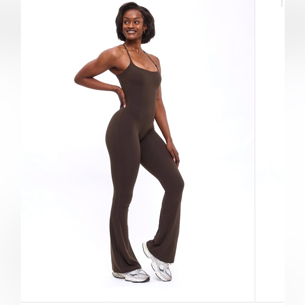 BuffBunny Legacy Flare Bodysuit in Cold Brew in size USWXL